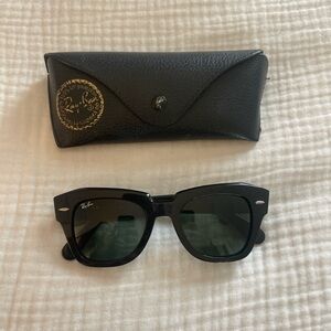 LIKE NEW RAYBAN State Street Wayfarer Sunglasses Black